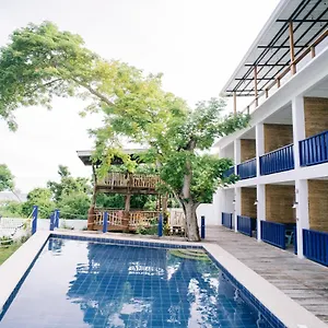 Bluewoods Seaside Dauis